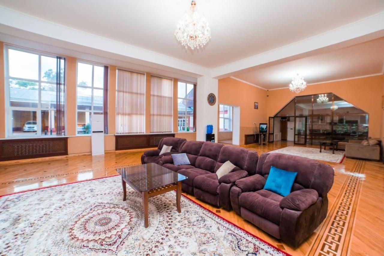 Guest House "Rohat Lux" سمرقند المظهر الخارجي الصورة