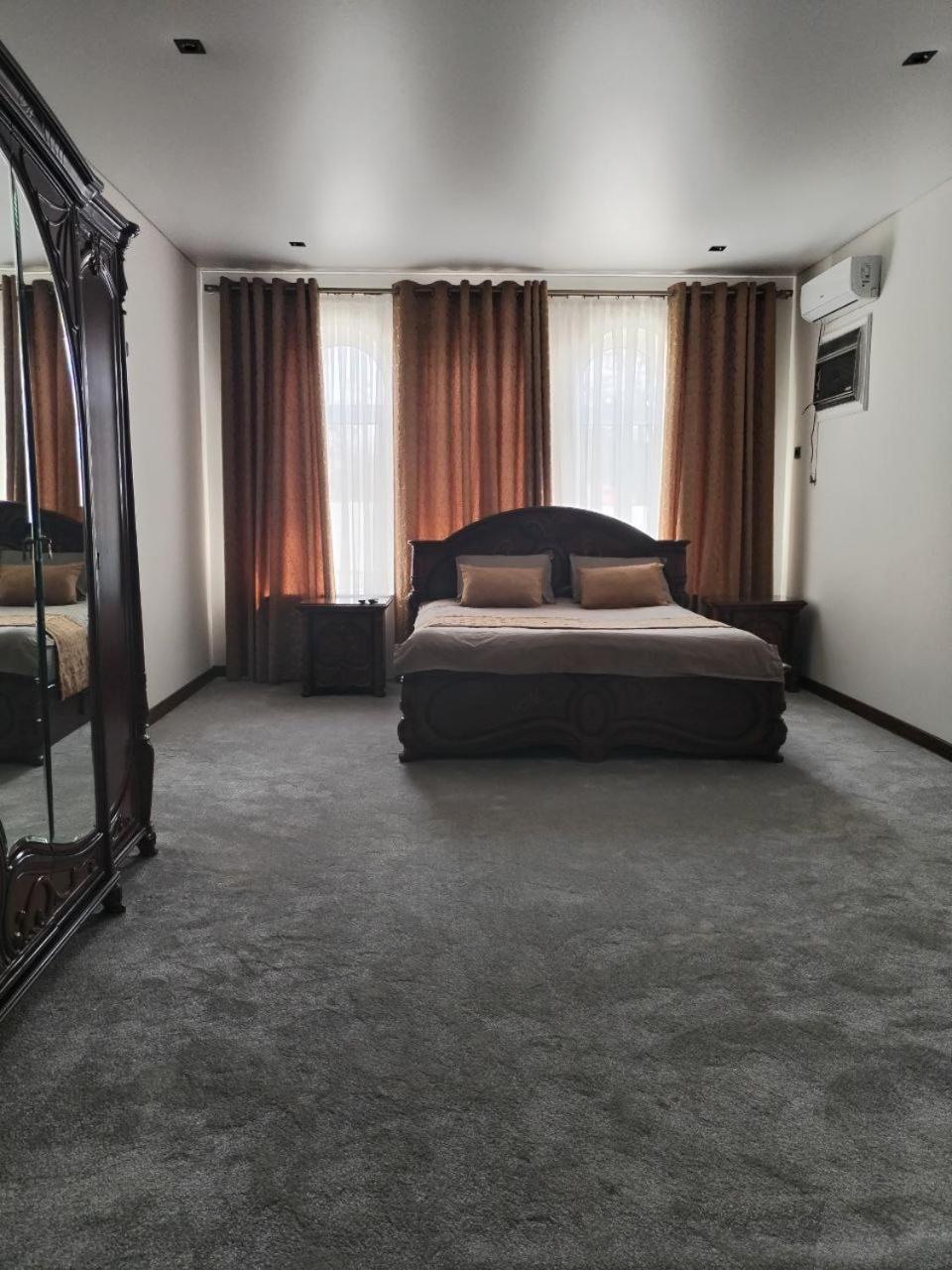 Guest House "Rohat Lux" سمرقند المظهر الخارجي الصورة